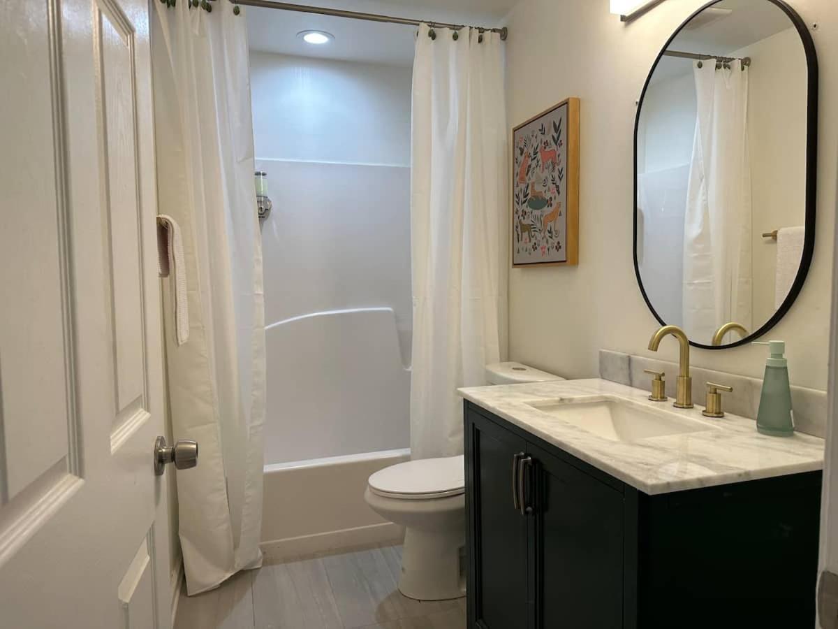 Vine City Home - Duplex - 3 Mins From Gwcc & Mercedes- Benz Stadium Atlanta Eksteriør billede