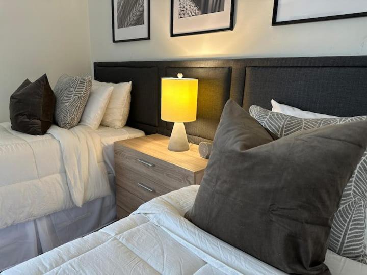 Vine City Home - Duplex - 3 Mins From Gwcc & Mercedes- Benz Stadium Atlanta Eksteriør billede